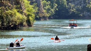 Kayaking & canoeing 